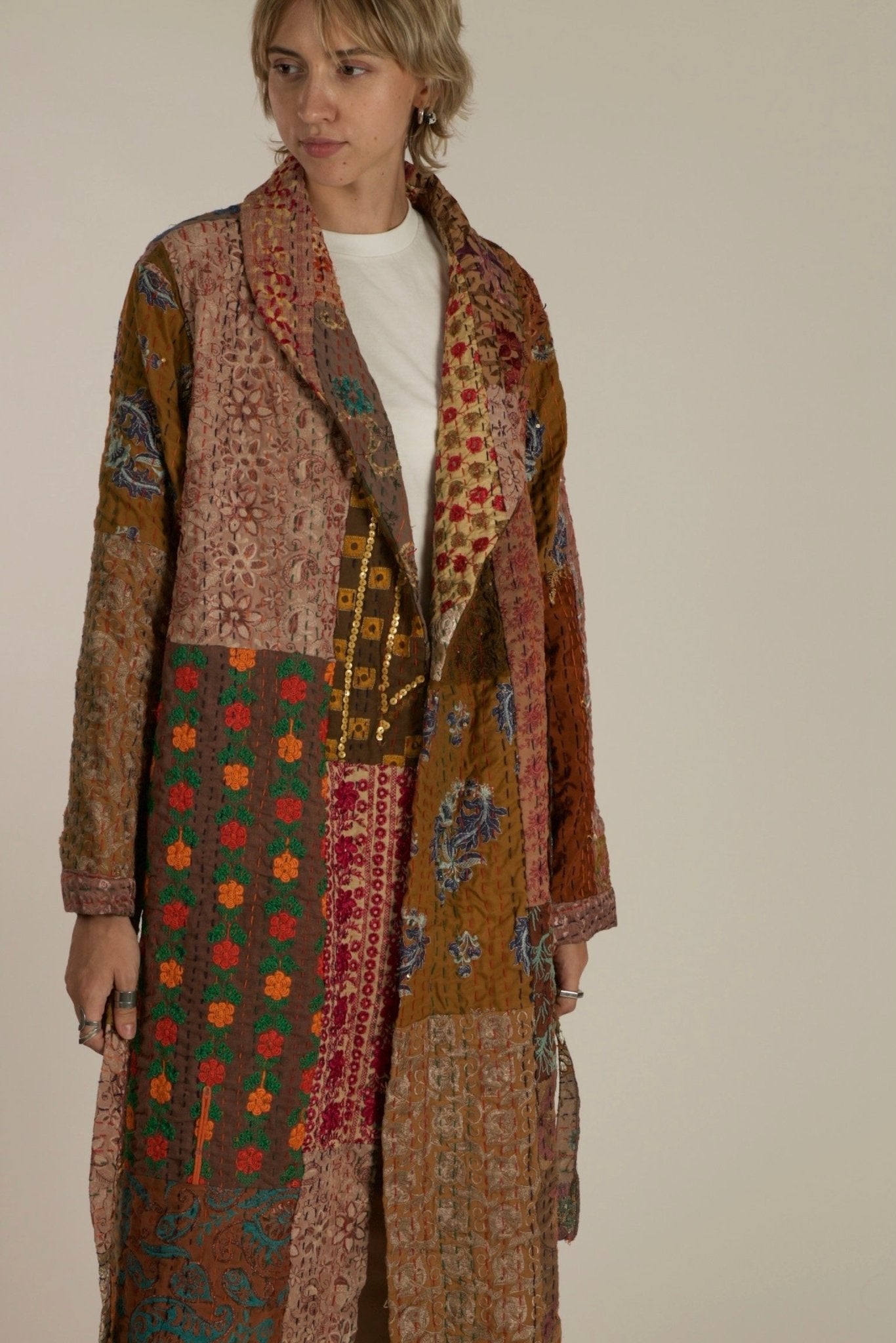 VICTORIA THALIA EMBROIDERE PATCHWORK KIMONO JACKET - BANGKOK TAILOR CLOTHING STORE - HANDMADE CLOTHING