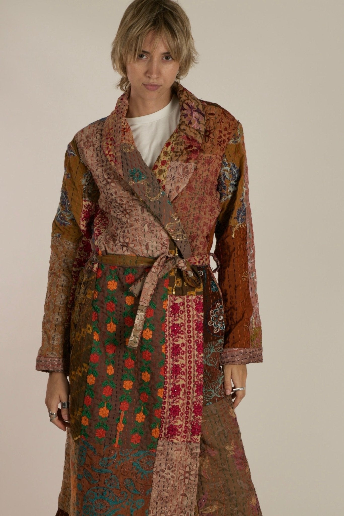 VICTORIA THALIA EMBROIDERE PATCHWORK KIMONO JACKET - BANGKOK TAILOR CLOTHING STORE - HANDMADE CLOTHING