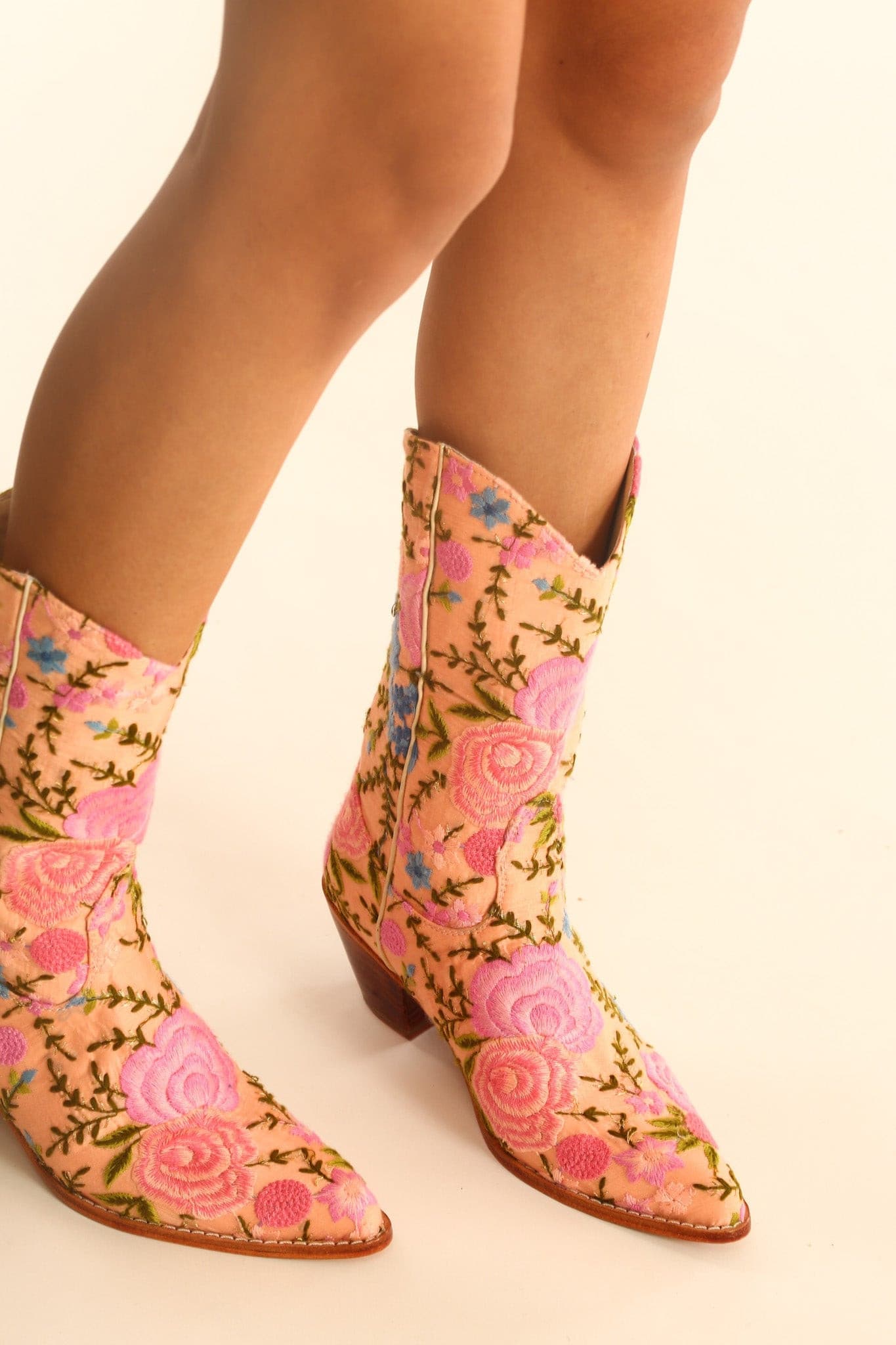 WESTERN EMBROIDERED BOOTS AENNA - BANGKOK TAILOR CLOTHING STORE - HANDMADE CLOTHING