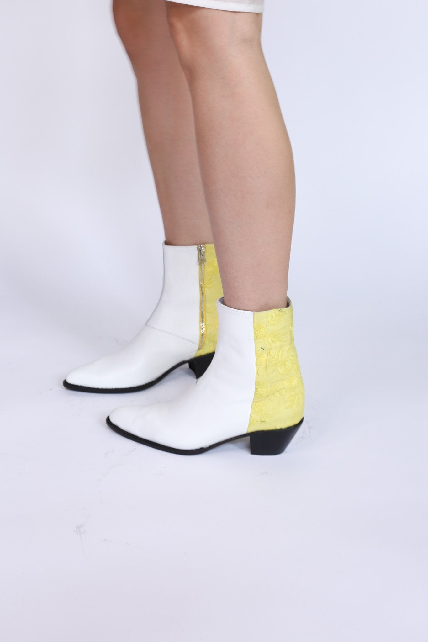 WHITE LEATHER YELLOW EMBROIDERED FABRIC BOOTS AGNETHA - BANGKOK TAILOR CLOTHING STORE - HANDMADE CLOTHING