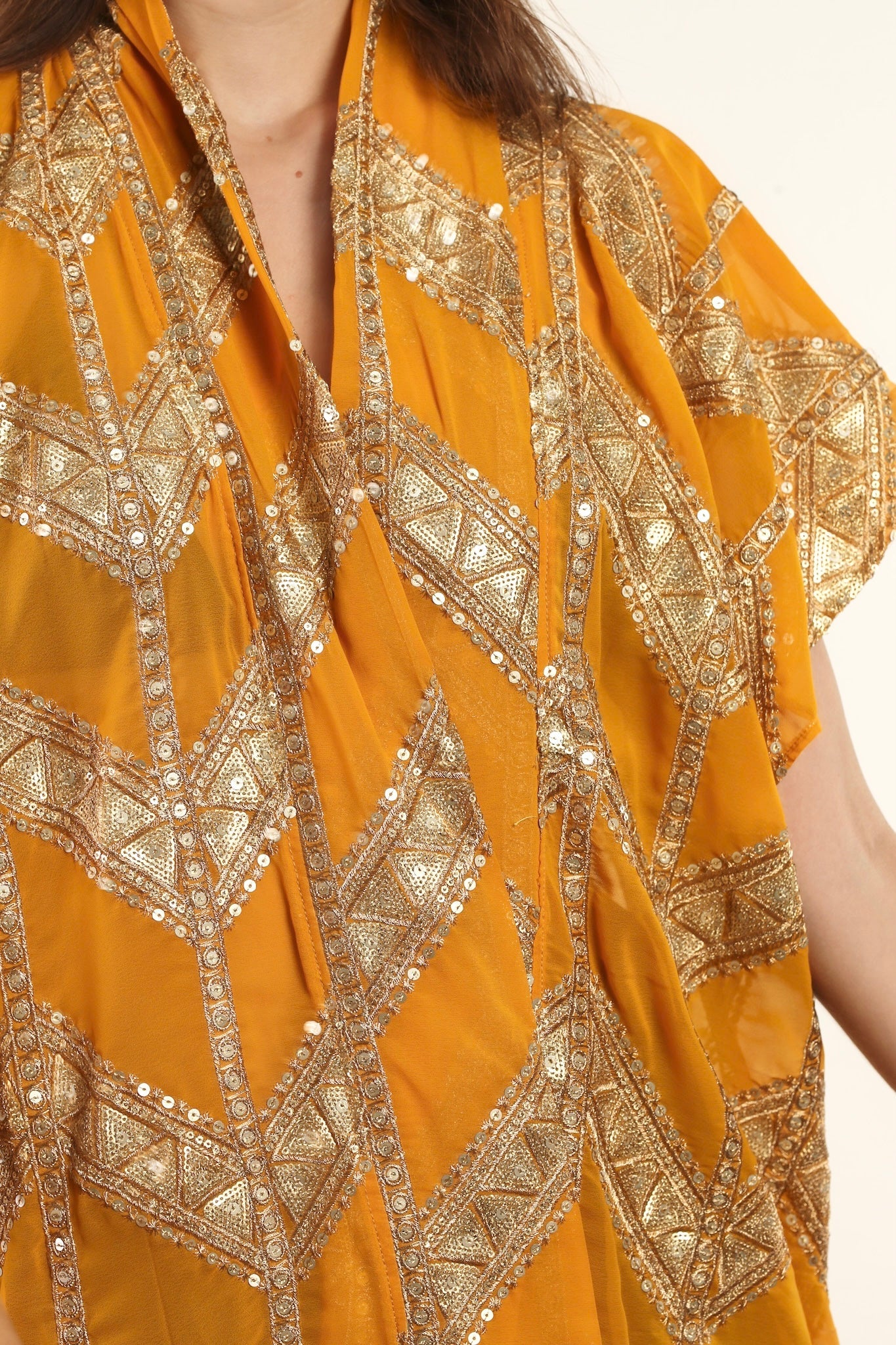 YELLOW GOLDEN SILK KIMONO UTE - BANGKOK TAILOR CLOTHING STORE - HANDMADE CLOTHING